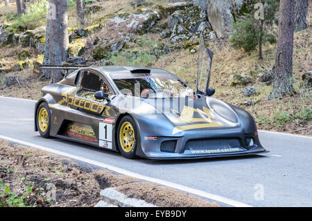 CANENCIA, ESPAGNE. Le 25 juillet, 2015. Rally Championship de Madrid. La voiture gagnante, -Speed Voiture GTR EVO-, de Juan Castillo Fernandez, lors de l'ascension de la montagne col de Canencia, le 25 juillet 2015. Juan Castillo a remporté la course. Credit : Russet pomme/Alamy Live News Banque D'Images