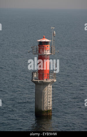 Phare dans la mer Baltique Banque D'Images