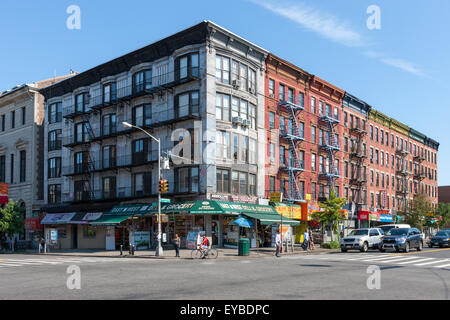 Immeubles à appartements de Hamilton Heights / West Harlem à New York. Banque D'Images