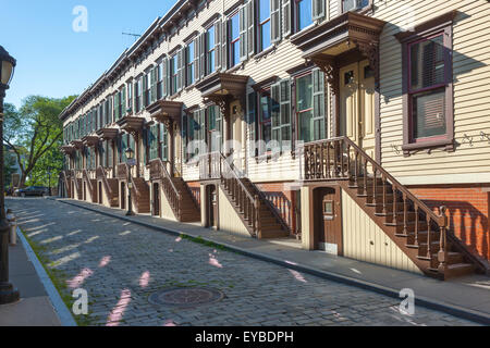 Historique La Terrasse dans l'rowhouses Sylvan Jumel Terrace dans le quartier historique de Washington Heights, Manhattan, New York. Banque D'Images