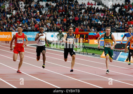 Londres, Royaume-Uni. 26 juillet, 2015. Au cours de la troisième journée de jeux anniversaire Sainsbury's au Queen Elizabeth Olympic Park le dimanche le 26 juillet 2015Charl Du Toit (RSA) gagne le T37 mens 100m en 11.69m au cours de la troisième journée de Sainsbury's anniversaire Jeux - Grand Prix de l'IPC au Queen Elizabeth Olympic Park le dimanche le 26 juillet 2015 Crédit : Dan Cooke/Alamy Live News Banque D'Images