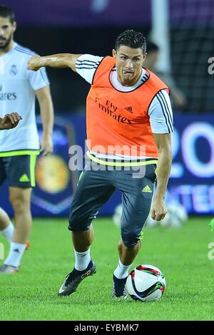 26 juillet 2015 - Guangzhou, Chine - l'avant du Real Madrid CRISTIANO RONALDO Real Madrid au cours de la session de formation au stade de Tianhe à Guangzhou, Chine du Sud. (Crédit Image : © Marcio Machado via Zuma sur le fil) Banque D'Images