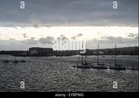 Portsmouth, Royaume-Uni. 26ème Juillet 2015. Tempête sur le port de Portsmouth . Crédit : Rob Wilkinson/ Alamy Live News Banque D'Images