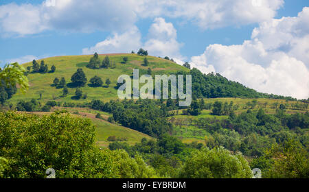 Paysage de la campagne en région rurale du département de Hunedoara, Roumanie. Banque D'Images