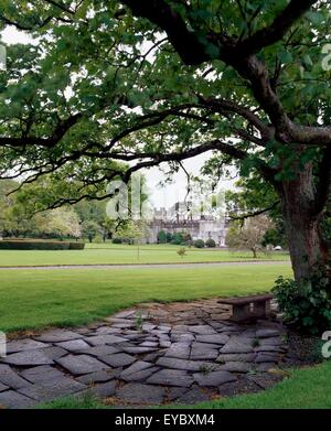 Le cadran solaire terrasse, Glin Castle, Co Limerick, Irlande Banque D'Images