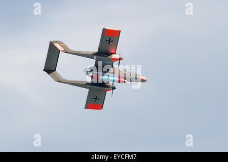 Sunderland, Royaume-Uni. Le 25 juillet, 2015. Une VO10 Bronco volant à l'Airshow de Sunderland, Juillet 2015 Crédit : Robert Cole/Alamy Live News Banque D'Images