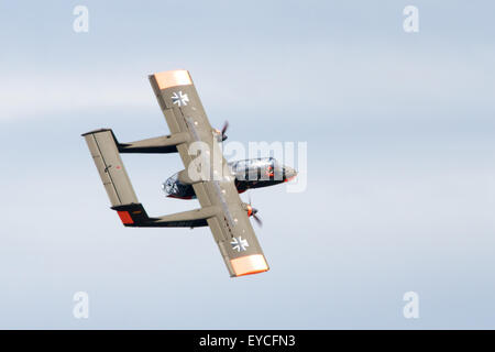 Sunderland, Royaume-Uni. Le 25 juillet, 2015. Une VO10 Bronco volant à l'Airshow de Sunderland, Juillet 2015 Crédit : Robert Cole/Alamy Live News Banque D'Images