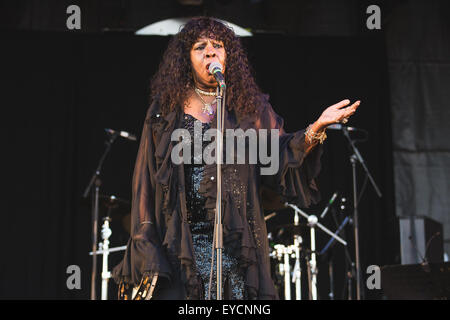 Sheffield, Royaume-Uni. Le 25 juillet, 2015. Martha Reeves et les Vandellas effectuant à Jalonnages Festival, 2015 © Myles Wright/ZUMA/Alamy Fil Live News Banque D'Images