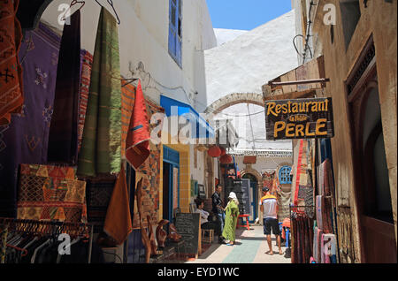 L'Unesco figurant coloré médina dans la ville côtière fortifiée d'Essaouira, au Maroc, Afrique du Nord Banque D'Images