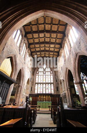 Un plafond à l'intérieur de Rotherham Minster, South Yorkshire, Angleterre, Royaume-Uni Banque D'Images