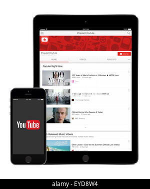 Varna, Bulgarie - Février 02, 2015 : application YouTube sur Apple iPad Air 2 écran et le logo de l'application YouTube sur iPhone 5s'affiche. Banque D'Images