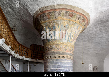 Fresques (13.c.) dans l'église ronde Nylars Kirke (12.c.), à l'île de Bornholm, Danemark Banque D'Images