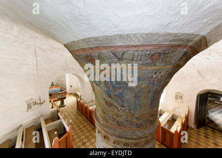 Fresques (13.c.) dans l'église ronde Nylars Kirke (12.c.), à l'île de Bornholm, Danemark Banque D'Images