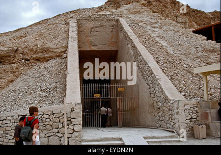 Louxor, Égypte, Vallée des Rois, l'entrée de la tombe de Ramsès IX (KV6) Banque D'Images