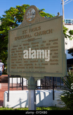 ST. PAUL'S Episcopal Church (1832) plus vieux en Floride diocèse, l'église actuelle (1912) est le quatrième sur ce site. John Fleeming, l'un des quatre premiers propriétaires de l'île, est enterré ici. Sa veuve fait don de la propriété, stipulant que l'église Banque D'Images