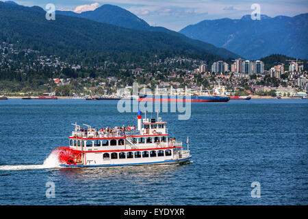 Vieux bateau à aubes dans le port de Vancouver, Vancouver, Colombie-Britannique, Canada Banque D'Images