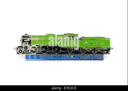 Un train à vapeur britannique émail insigne. LNER classe V2 Flèche verte 4771 Banque D'Images