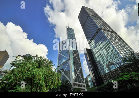Banque de Hong Kong Skysraper avec ciel bleu, Chine Banque D'Images