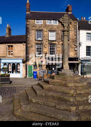 Croix du marché sur la Place du marché à Alnwick Northumberland England Banque D'Images