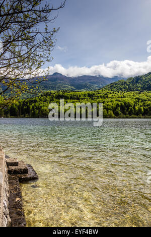 Belle Vue des Alpes juliennes, le lac, le ciel et la nature dans le parc national du Triglav, Bohinj, Slovénie Banque D'Images