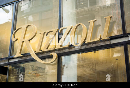 La librairie Rizzoli ouvre à elle nouvel emplacement sur Broadway dans le quartier de NoMad New York le lundi, Juillet 27, 2015. Leur ancien flagship sur West 57 rue fermée en 2014 après 50 ans pour faire place à l'élaboration d'un hôtel. (© Richard B. Levine) Banque D'Images