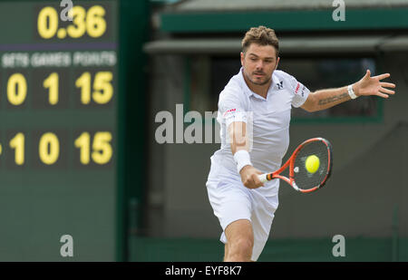 08.07.2015. Le Wimbledon Tennis Championships 2015 tenue à l'All England Lawn Tennis et croquet Club, Londres, Angleterre, Royaume-Uni. Stan WAWRINKA (SUI) [4] (la barbe) v Richard Gasquet (FRA) [21] Banque D'Images