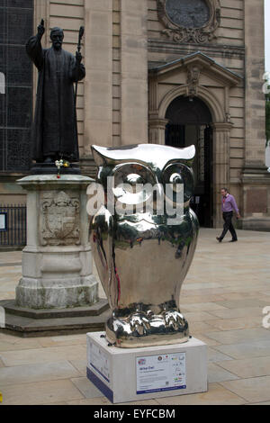 Décoré d'un hibou, partie du grand projet d'art Hoot, Birmingham, UK Banque D'Images
