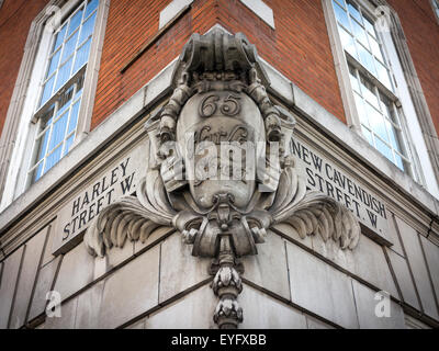 65 Harley Street, au coin de Harley Street et New Cavendish Street, Marylebone, dans le centre de Londres Grande-bretagne UK Banque D'Images