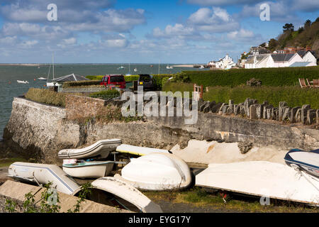 Royaume-uni, Pays de Galles, Gwynedd, Aberdovey, petits bateaux à côté de l'estuaire de la rivière Dovey Banque D'Images