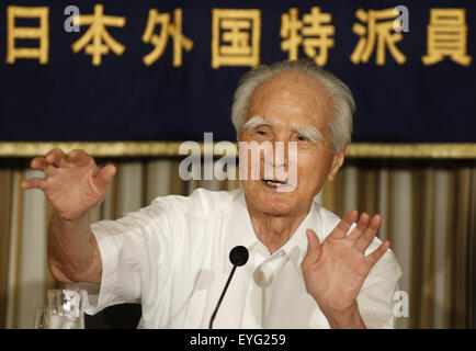 Tokyo. 29 juillet, 2015. L'ancien Premier Ministre japonais Tomiichi Murayama traite d'une conférence de presse au Club des correspondants étrangers du Japon à Tokyo le 29 juillet 2015. Credit : Stringer/Xinhua/Alamy Live News Banque D'Images