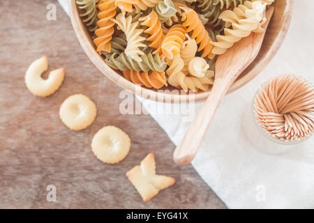 Alphabet Cook avec biscuits pâtes fusilli, stock photo Banque D'Images