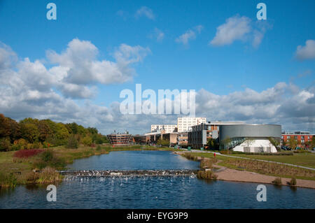 Une journée ensoleillée sur la Jubilee Campus de l'Université de Nottingham, Nottinghamshire England UK Banque D'Images