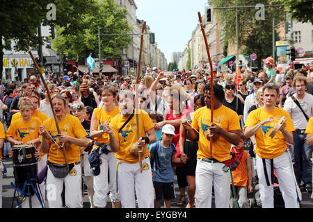 Berlin, Allemagne, groupe de Capoeira dans le Carnaval des Cultures Banque D'Images