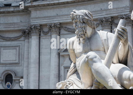 Piazza Navona Rome, détail de la fontaine des Quatre Fleuves (Fontana dei Quattro Fiumi) dans la Piazza Navona, Centro Storico, Rome, Italie. Banque D'Images