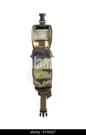 Billet d'une trousse de premiers secours pour le camouflage des logements pour les touristes et de l'armée. Banque D'Images