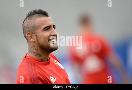 Munich, Allemagne. 29 juillet, 2015. Arturo Vidal assiste à une session de formation à Munich, Allemagne, 29 juillet 2015. Le Bayern Munich se prépare pour la prochaine saison de Bundesliga 2015-2016. Photo : Andreas GEBERT/dpa/Alamy Live News Banque D'Images