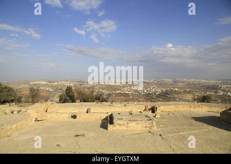 Les montagnes de Jérusalem, Nabi Samuel sur le mont Shmuel, la partie nord de la forteresse des croisés Banque D'Images