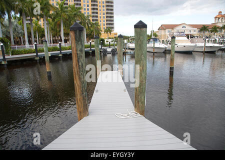 Marina Resort de Cape Coral, Floride, chemin en bois Banque D'Images