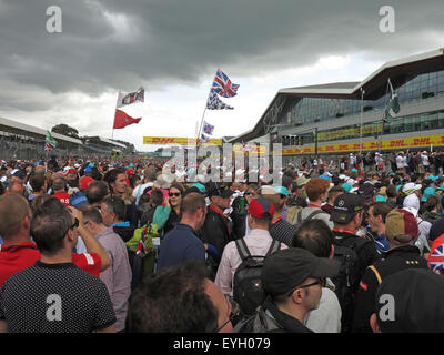 Les foules au Grand Prix de Grande-Bretagne à Silverstone F1 Banque D'Images