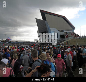 Les foules au Grand Prix de Grande-Bretagne à Silverstone F1 Banque D'Images