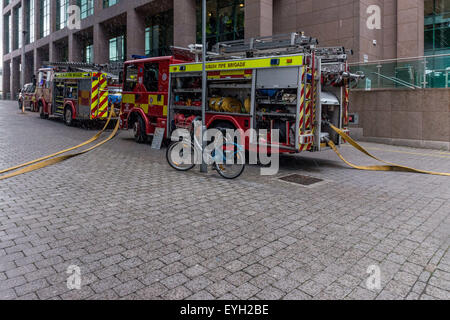 Dublin, Irlande. 29 juillet, 2015. Exercice d'incendie au siège de Google à Barrow Street à Dublin, quais de silicium a été effectuée cet après-midi par les pompiers de Dublin de l'unité de commandement des Scania P230 © Grant Vélaires/ZUMA/Alamy Fil Live News Banque D'Images