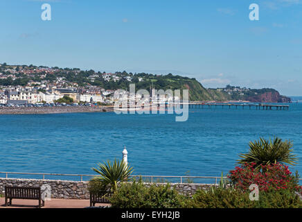 Teignmouth vu à travers l'estuaire de la Teign Shaldon dans le sud du Devon, Angleterre Banque D'Images