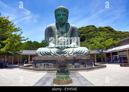 Le Grand Bouddha de Kamakura, une statue de Bouddha Amida, connu comme le Temple Kotokuin au Daibutsu à Kamakura, près de Tokyo, Japon Banque D'Images