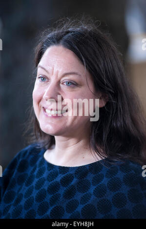 Naturaliste, écrivain et historien, Helen MacDonald, apparaissant à l'Edinburgh International Book Festival. Banque D'Images