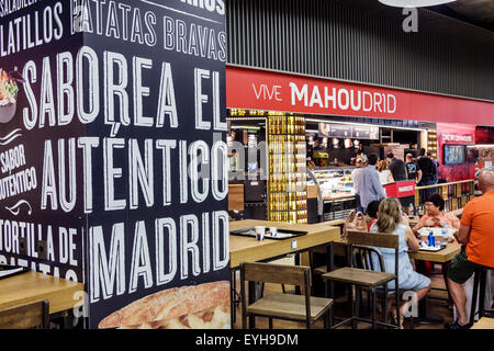 Espagne,MAD,Adolfo Suarez aéroport Madrid-Barajas,international,intérieur,terminal,porte,Mahoudrid,Cerveceria Mahou,restaurant restaurants cuisine dini Banque D'Images