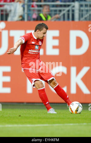 Mainz, Allemagne. 29 juillet, 2015. Mainz' Todor Nedelev en action au cours de l'essai 1er match de football FSV Mainz 05 vs Lazio Rome à Mainz, Allemagne, 29 juillet 2015. Photo : Fredrik von Erichsen/dpa/Alamy Live News Banque D'Images