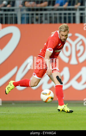 Mainz, Allemagne. 29 juillet, 2015. Mainz' Maximilian Beister en action au cours de l'essai 1er match de football FSV Mainz 05 vs Lazio Rome à Mainz, Allemagne, 29 juillet 2015. Photo : Fredrik von Erichsen/dpa/Alamy Live News Banque D'Images