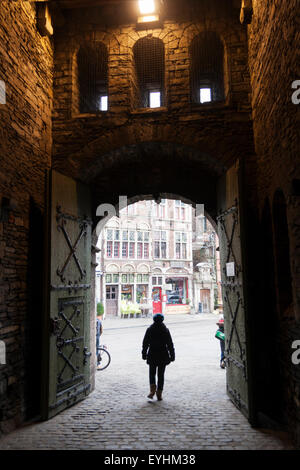 Het Gravensteen, 'Château des Comtes", siège des comtes de Flandre surplombe le centre-ville de Gand, Belgique Banque D'Images