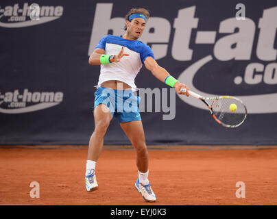 Hambourg, Allemagne. 30 juillet, 2015. Rafael Nadal de l'Espagne en action pendant le tour-du-16 match contre Vesely de la République tchèque au tournoi de tennis ATP à Hambourg, Allemagne, 30 juillet 2015. Dpa : Crédit photo alliance/Alamy Live News Banque D'Images