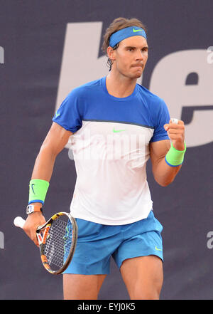 Hambourg, Allemagne. 30 juillet, 2015. Rafael Nadal d'Espagne réagit pendant le tour-du-16 match contre Vesely de la République tchèque au tournoi de tennis ATP à Hambourg, Allemagne, 30 juillet 2015. Dpa : Crédit photo alliance/Alamy Live News Banque D'Images